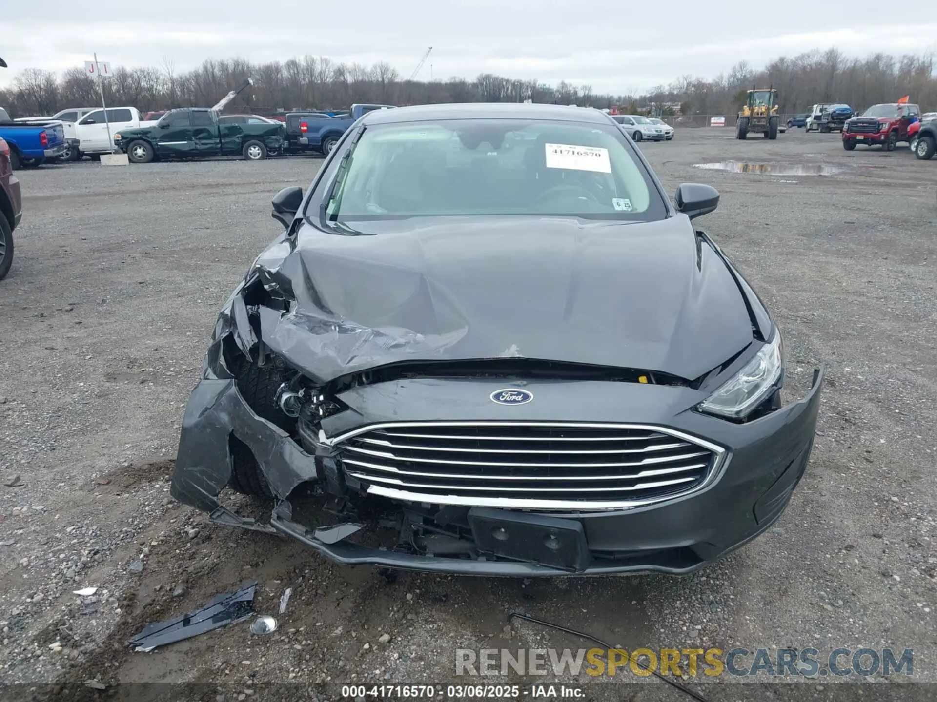 12 Photograph of a damaged car 3FA6P0HD3LR233913 FORD FUSION 2020