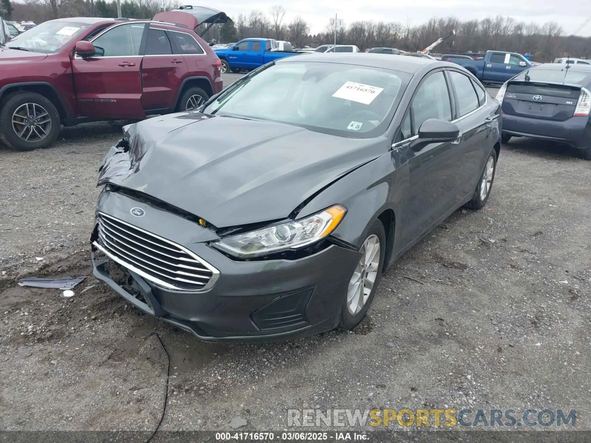 2 Photograph of a damaged car 3FA6P0HD3LR233913 FORD FUSION 2020