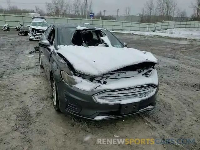 10 Photograph of a damaged car 3FA6P0HD3LR235838 FORD FUSION 2020
