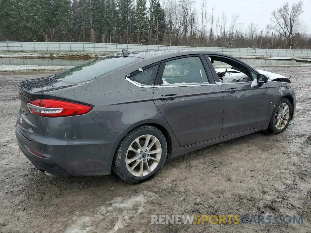 3 Photograph of a damaged car 3FA6P0HD3LR235838 FORD FUSION 2020