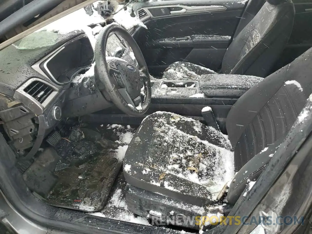 7 Photograph of a damaged car 3FA6P0HD3LR235838 FORD FUSION 2020