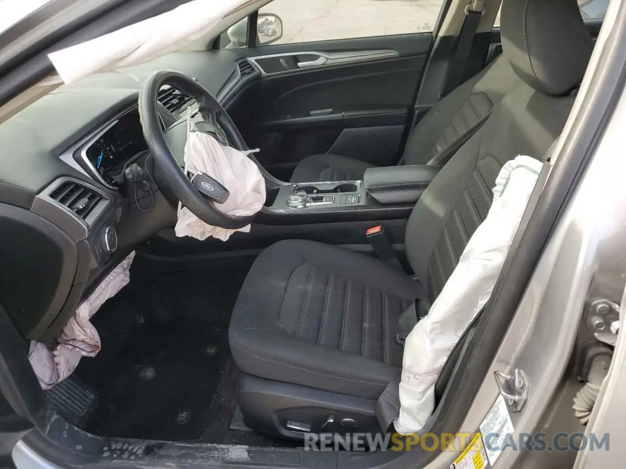 7 Photograph of a damaged car 3FA6P0HD3LR247584 FORD FUSION 2020