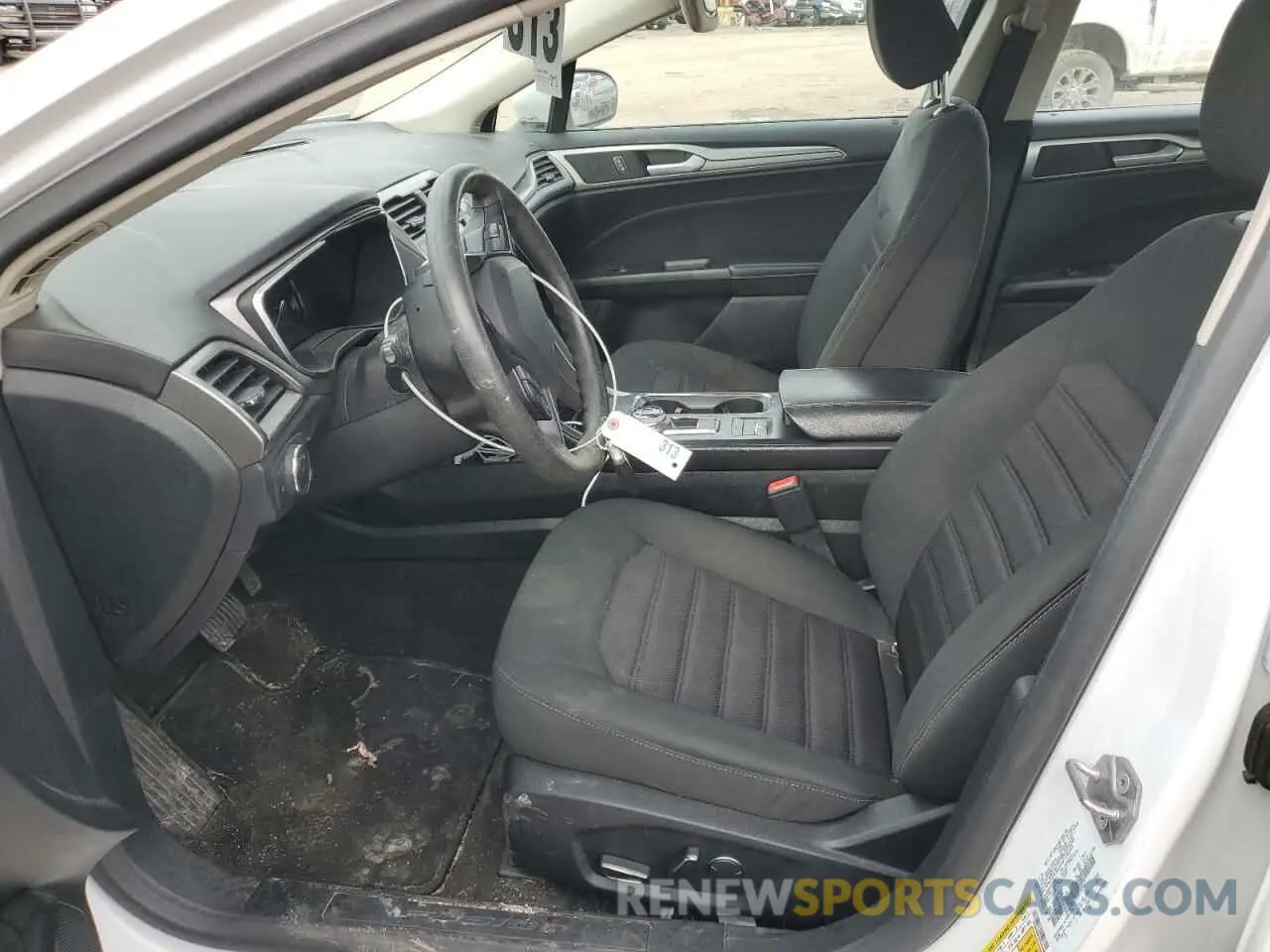 7 Photograph of a damaged car 3FA6P0HD3LR250467 FORD FUSION 2020