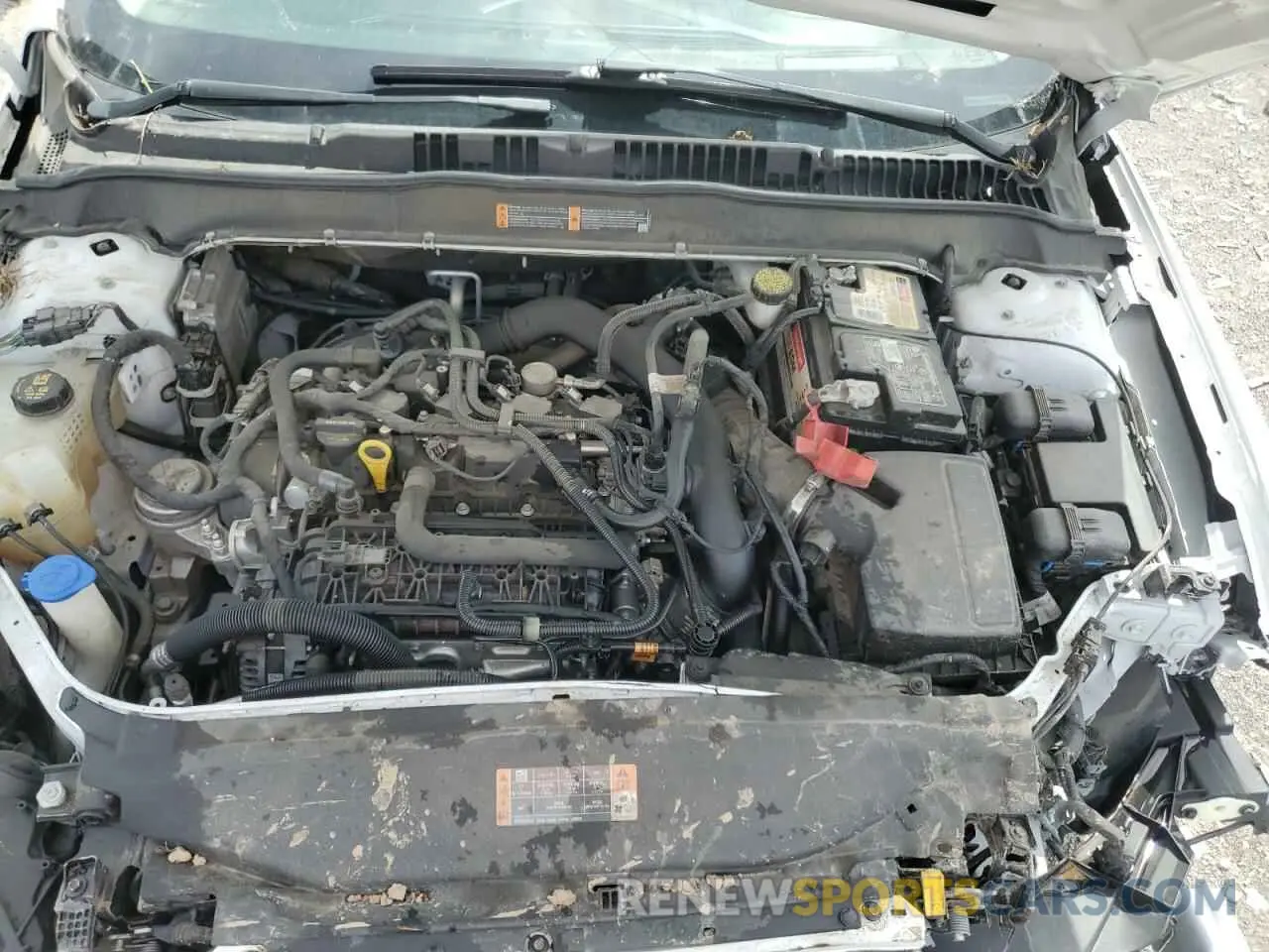 13 Photograph of a damaged car 3FA6P0HD3LR258035 FORD FUSION 2020