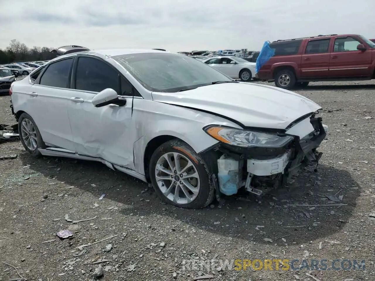 4 Photograph of a damaged car 3FA6P0HD3LR258035 FORD FUSION 2020