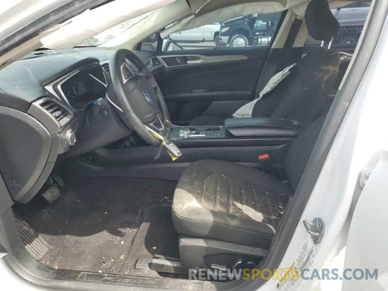 7 Photograph of a damaged car 3FA6P0HD3LR258035 FORD FUSION 2020