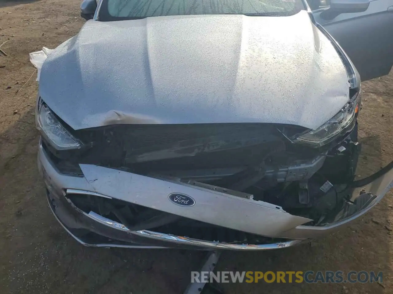 11 Photograph of a damaged car 3FA6P0HD4LR107933 FORD FUSION 2020