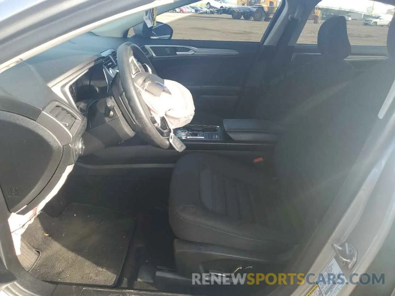 7 Photograph of a damaged car 3FA6P0HD4LR107933 FORD FUSION 2020