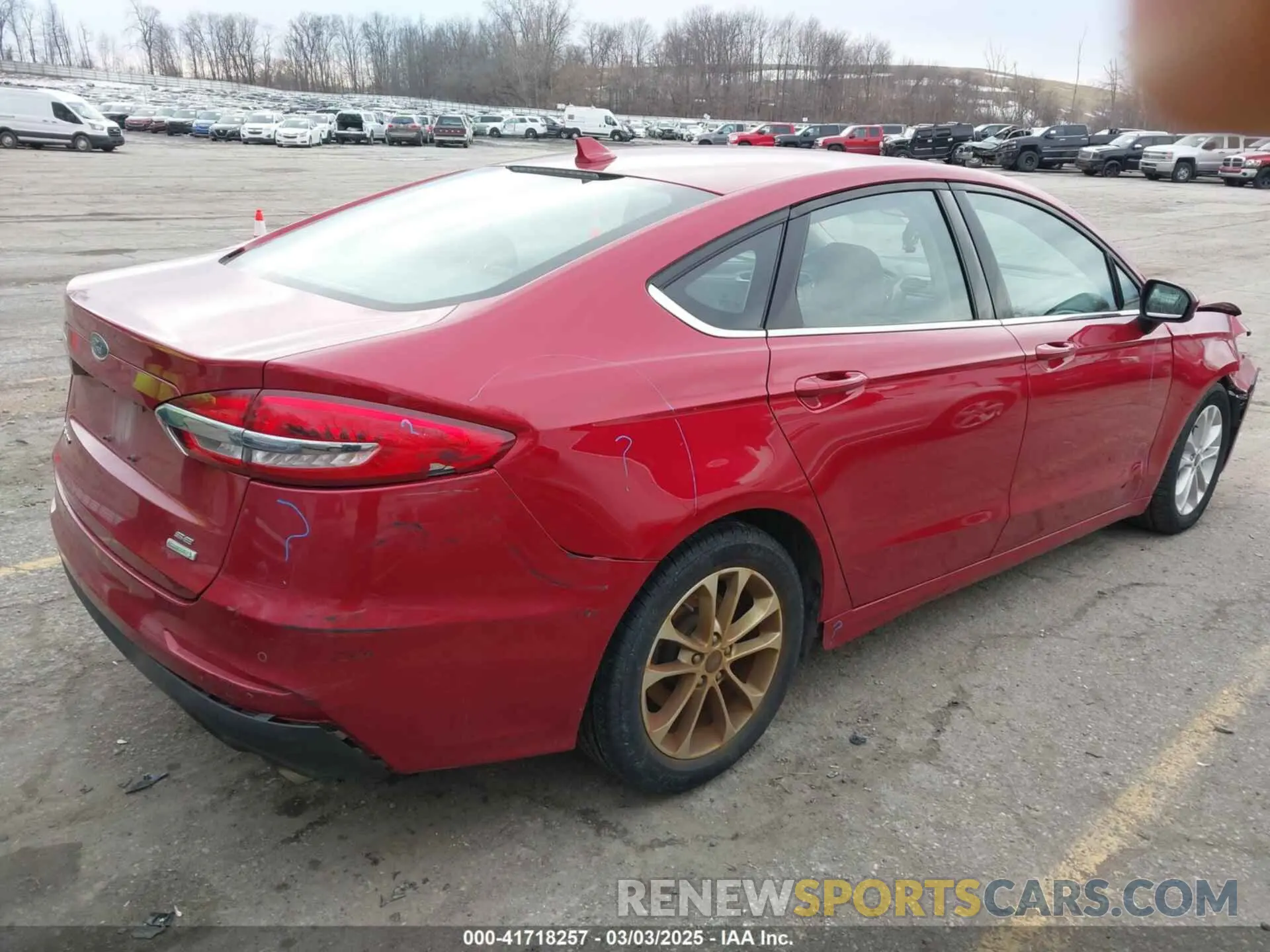 4 Photograph of a damaged car 3FA6P0HD4LR109679 FORD FUSION 2020