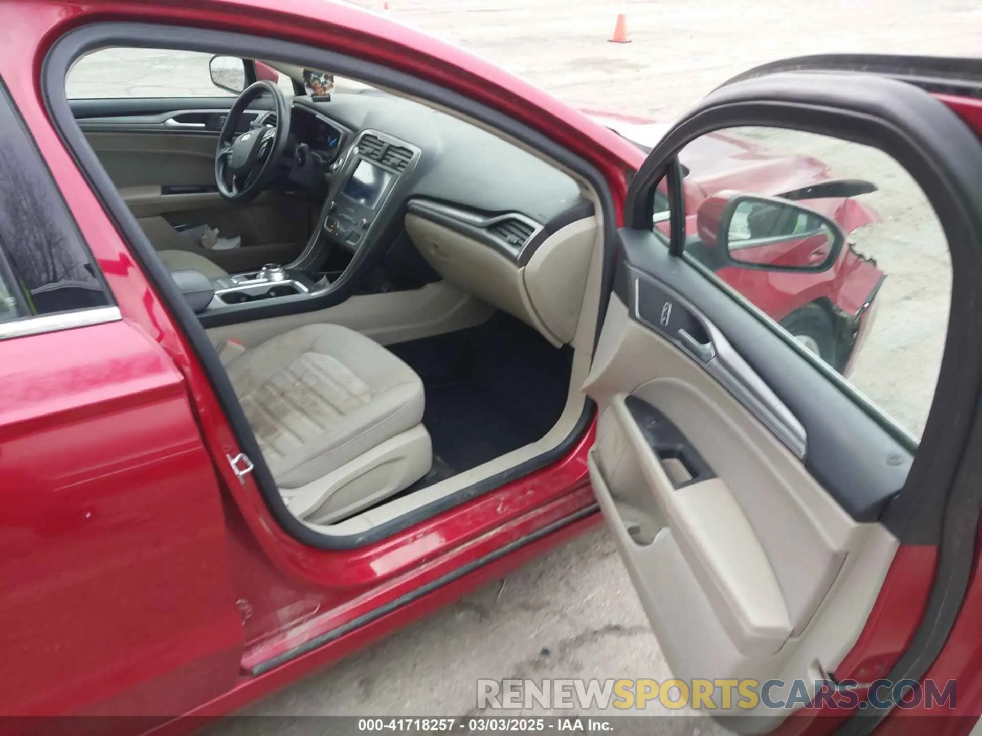 5 Photograph of a damaged car 3FA6P0HD4LR109679 FORD FUSION 2020
