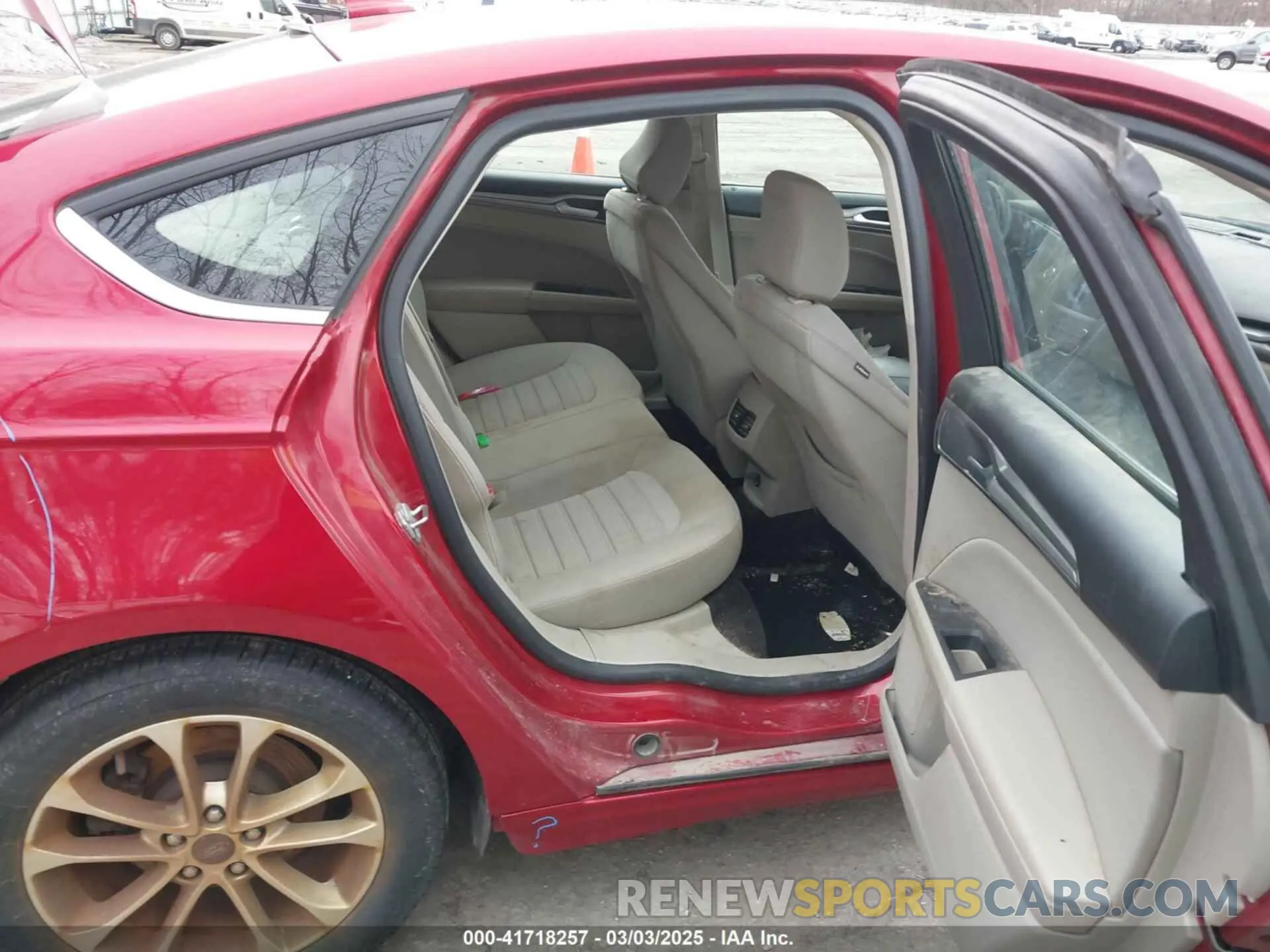 8 Photograph of a damaged car 3FA6P0HD4LR109679 FORD FUSION 2020