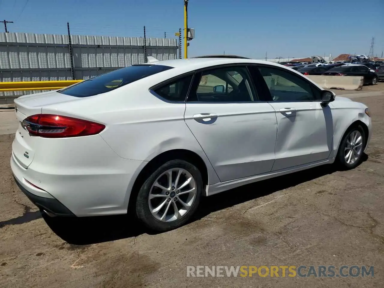 3 Photograph of a damaged car 3FA6P0HD4LR136008 FORD FUSION 2020