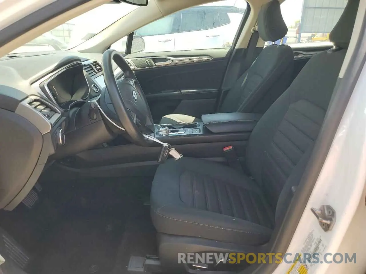 7 Photograph of a damaged car 3FA6P0HD4LR136008 FORD FUSION 2020