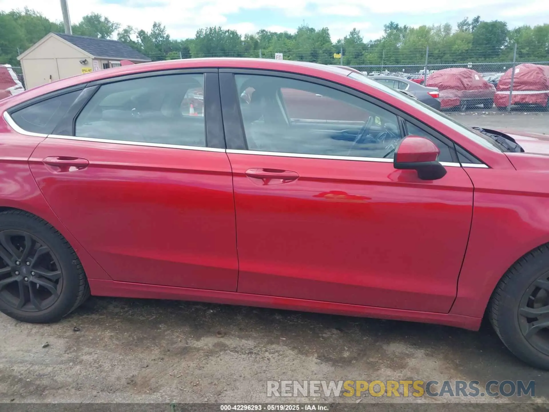 13 Photograph of a damaged car 3FA6P0HD4LR158297 FORD FUSION 2020