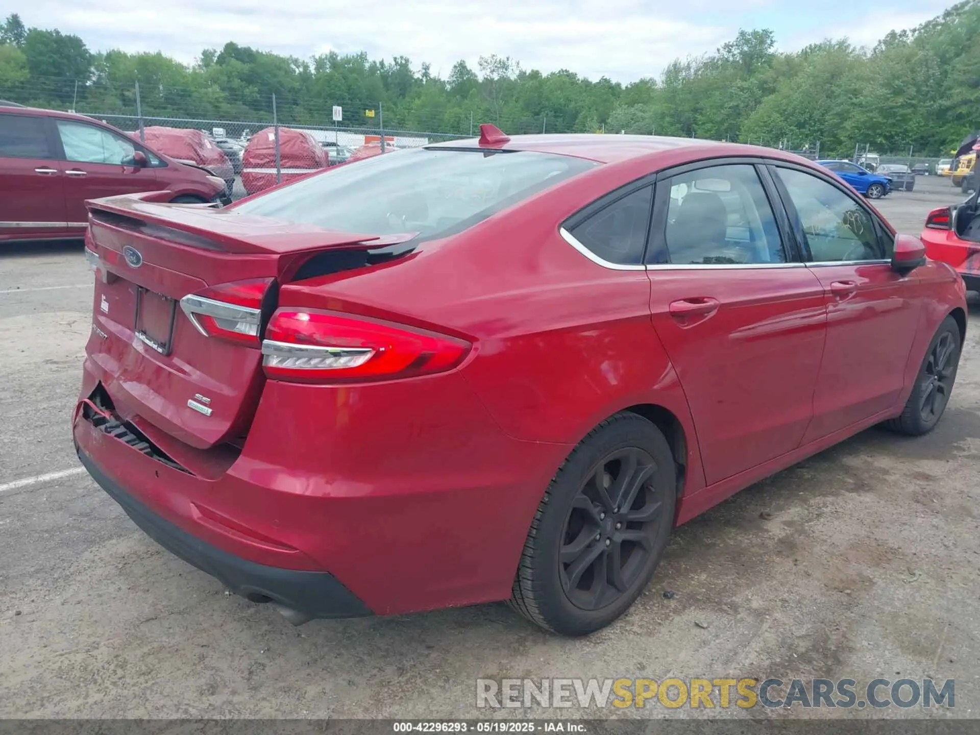 4 Photograph of a damaged car 3FA6P0HD4LR158297 FORD FUSION 2020