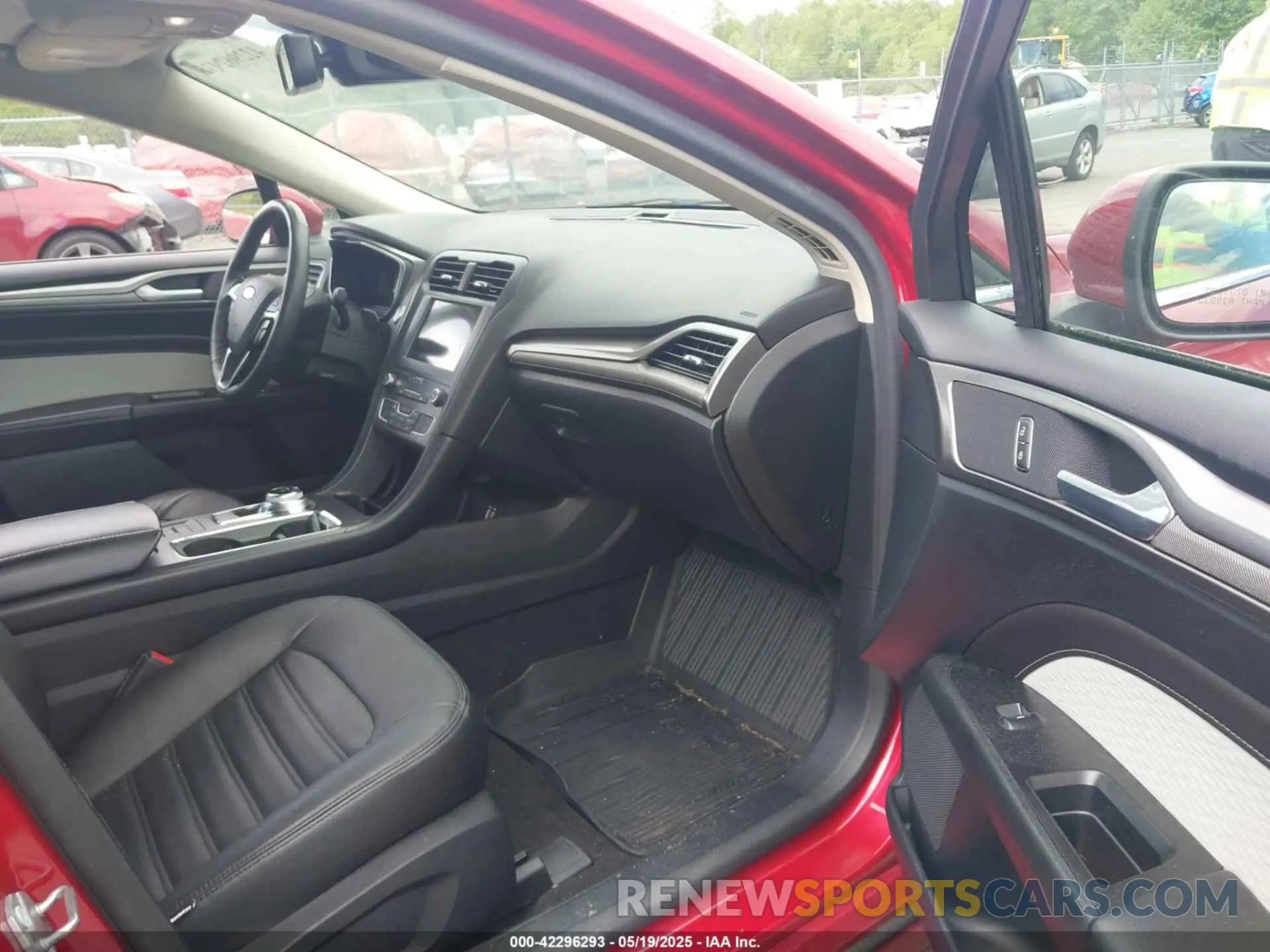 5 Photograph of a damaged car 3FA6P0HD4LR158297 FORD FUSION 2020