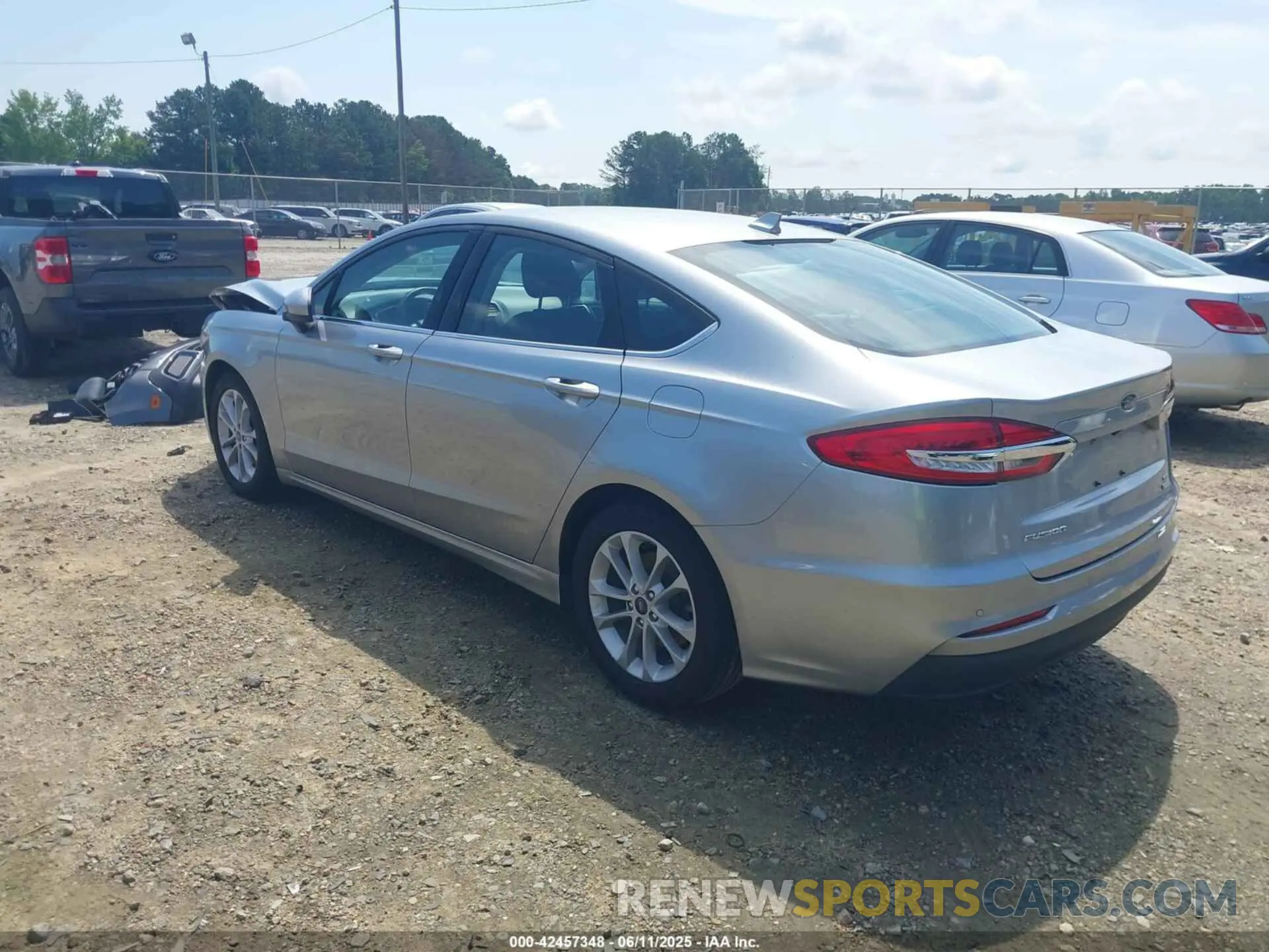 3 Photograph of a damaged car 3FA6P0HD4LR184141 FORD FUSION 2020