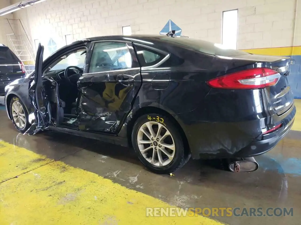 2 Photograph of a damaged car 3FA6P0HD4LR198329 FORD FUSION 2020
