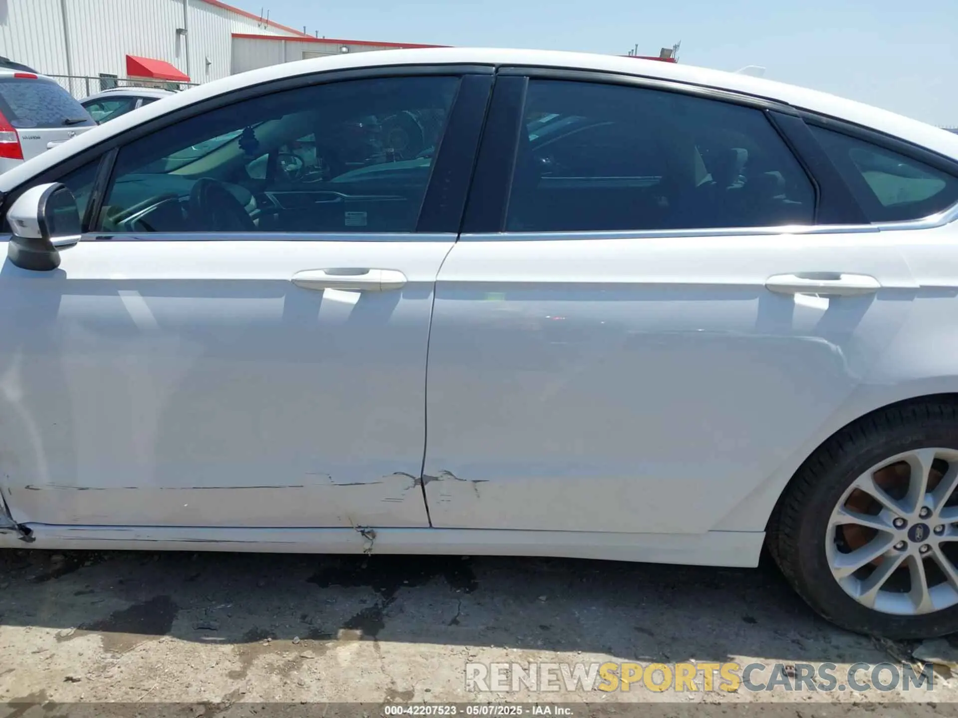 13 Photograph of a damaged car 3FA6P0HD4LR232009 FORD FUSION 2020