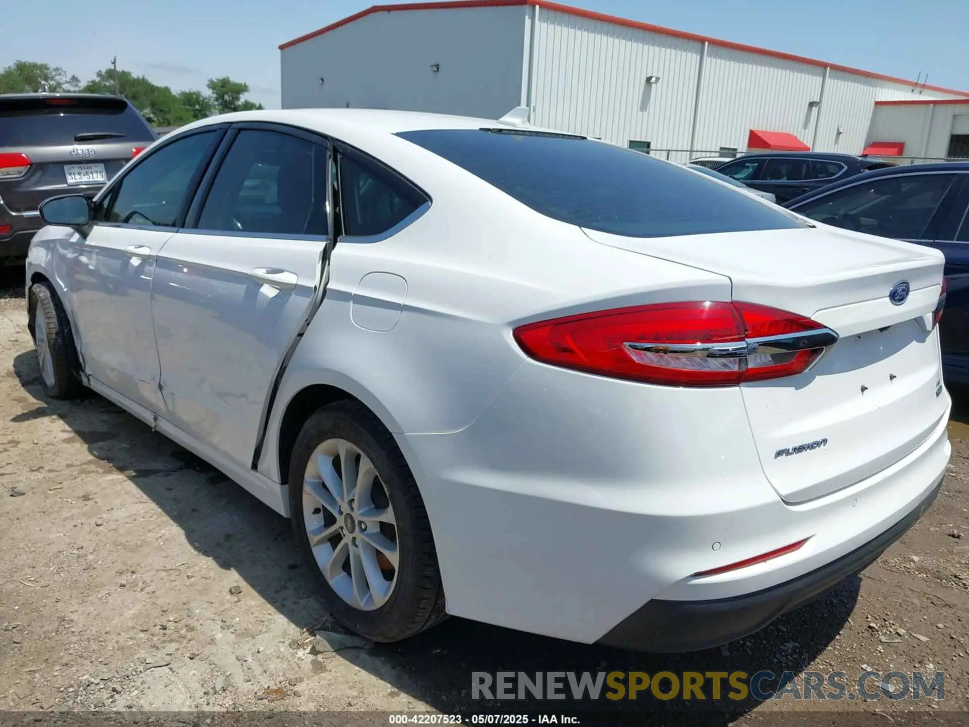 3 Photograph of a damaged car 3FA6P0HD4LR232009 FORD FUSION 2020