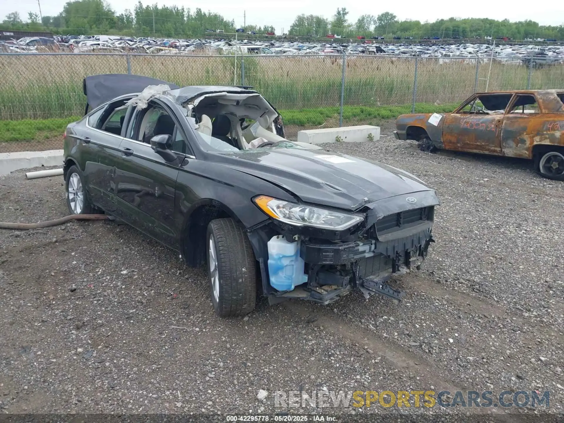 1 Photograph of a damaged car 3FA6P0HD4LR236240 FORD FUSION 2020