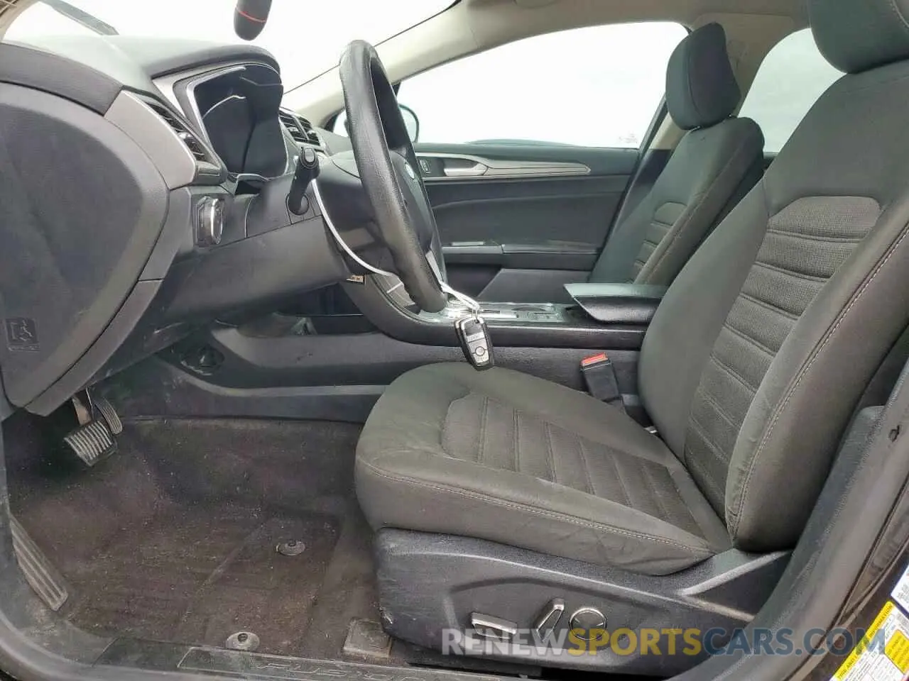 7 Photograph of a damaged car 3FA6P0HD4LR248291 FORD FUSION 2020