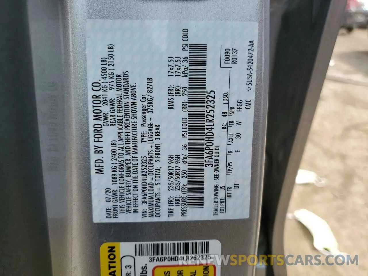 12 Photograph of a damaged car 3FA6P0HD4LR252325 FORD FUSION 2020