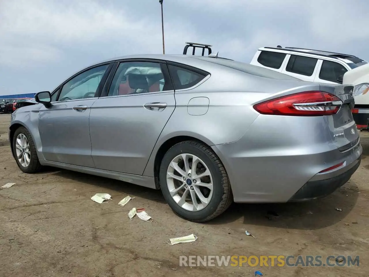 2 Photograph of a damaged car 3FA6P0HD4LR252325 FORD FUSION 2020