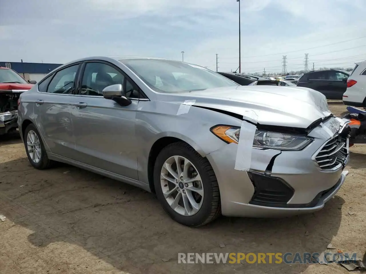 4 Photograph of a damaged car 3FA6P0HD4LR252325 FORD FUSION 2020