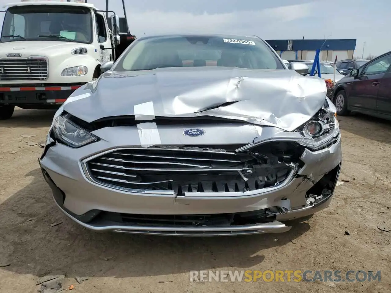 5 Photograph of a damaged car 3FA6P0HD4LR252325 FORD FUSION 2020