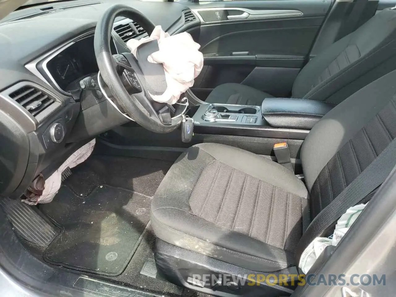 7 Photograph of a damaged car 3FA6P0HD4LR252325 FORD FUSION 2020