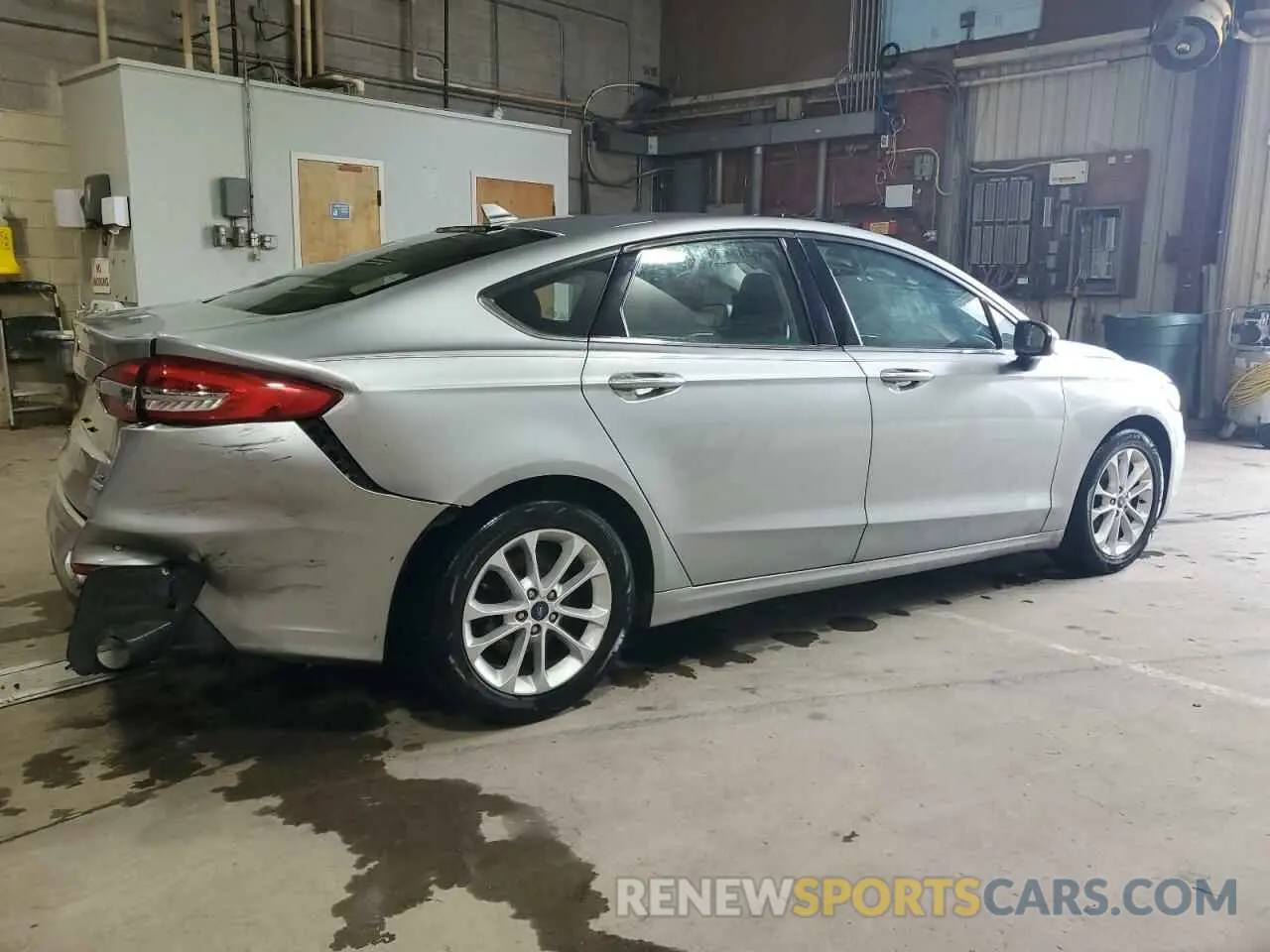 3 Photograph of a damaged car 3FA6P0HD5LR107388 FORD FUSION 2020