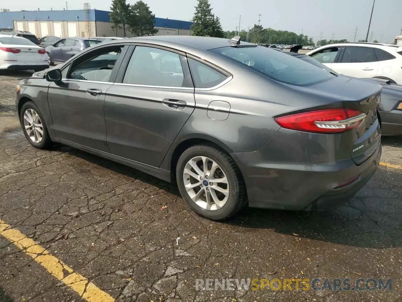 2 Photograph of a damaged car 3FA6P0HD5LR108704 FORD FUSION 2020