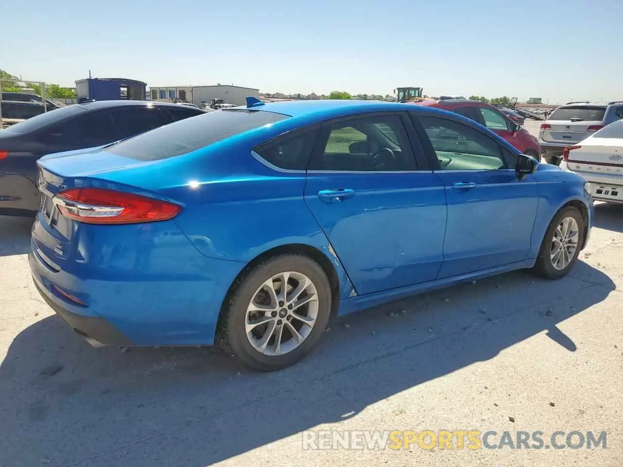 3 Photograph of a damaged car 3FA6P0HD5LR126264 FORD FUSION 2020