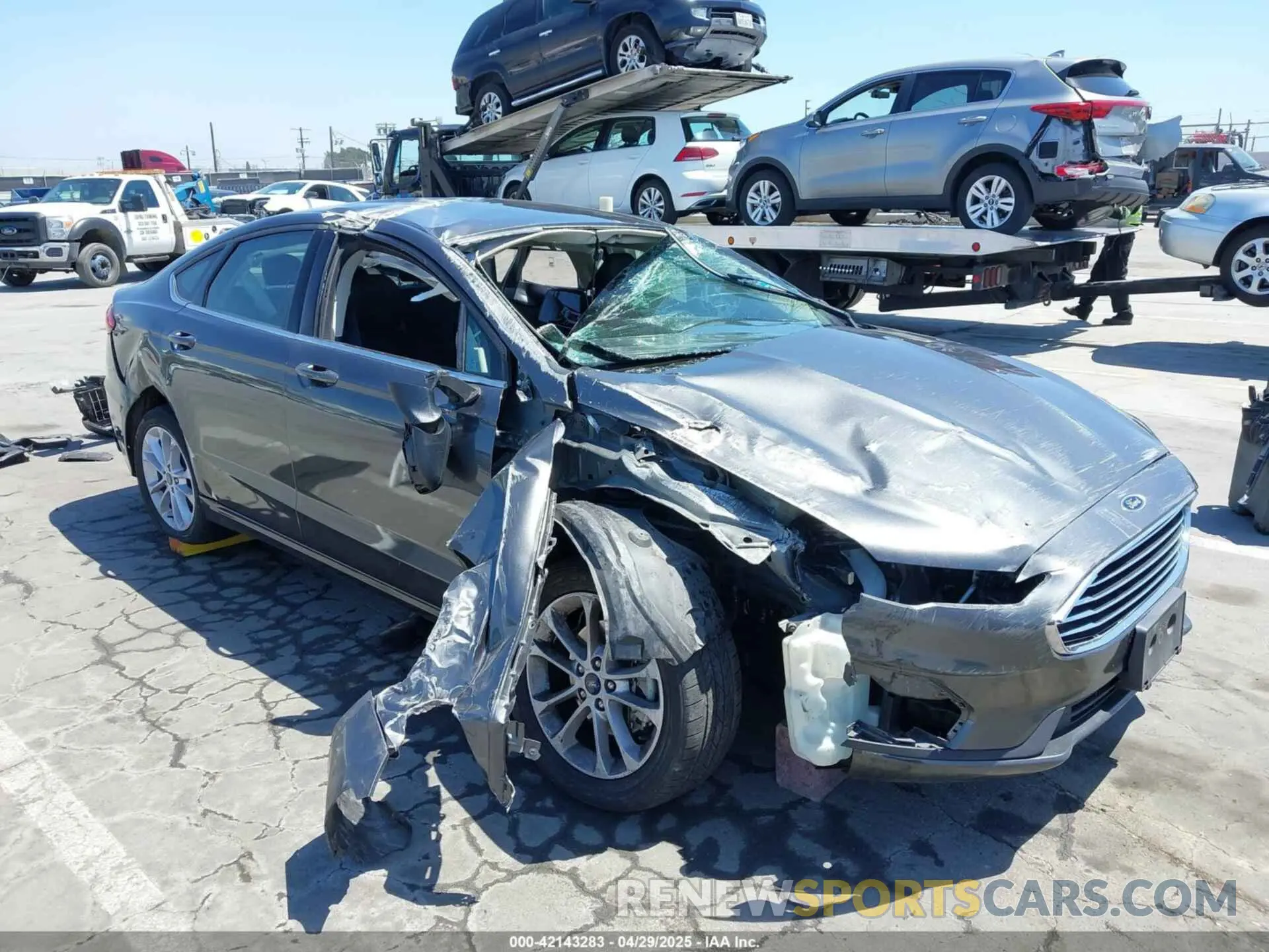 1 Photograph of a damaged car 3FA6P0HD5LR128564 FORD FUSION 2020
