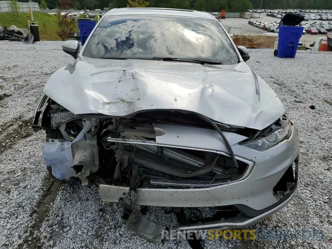5 Photograph of a damaged car 3FA6P0HD5LR135921 FORD FUSION 2020