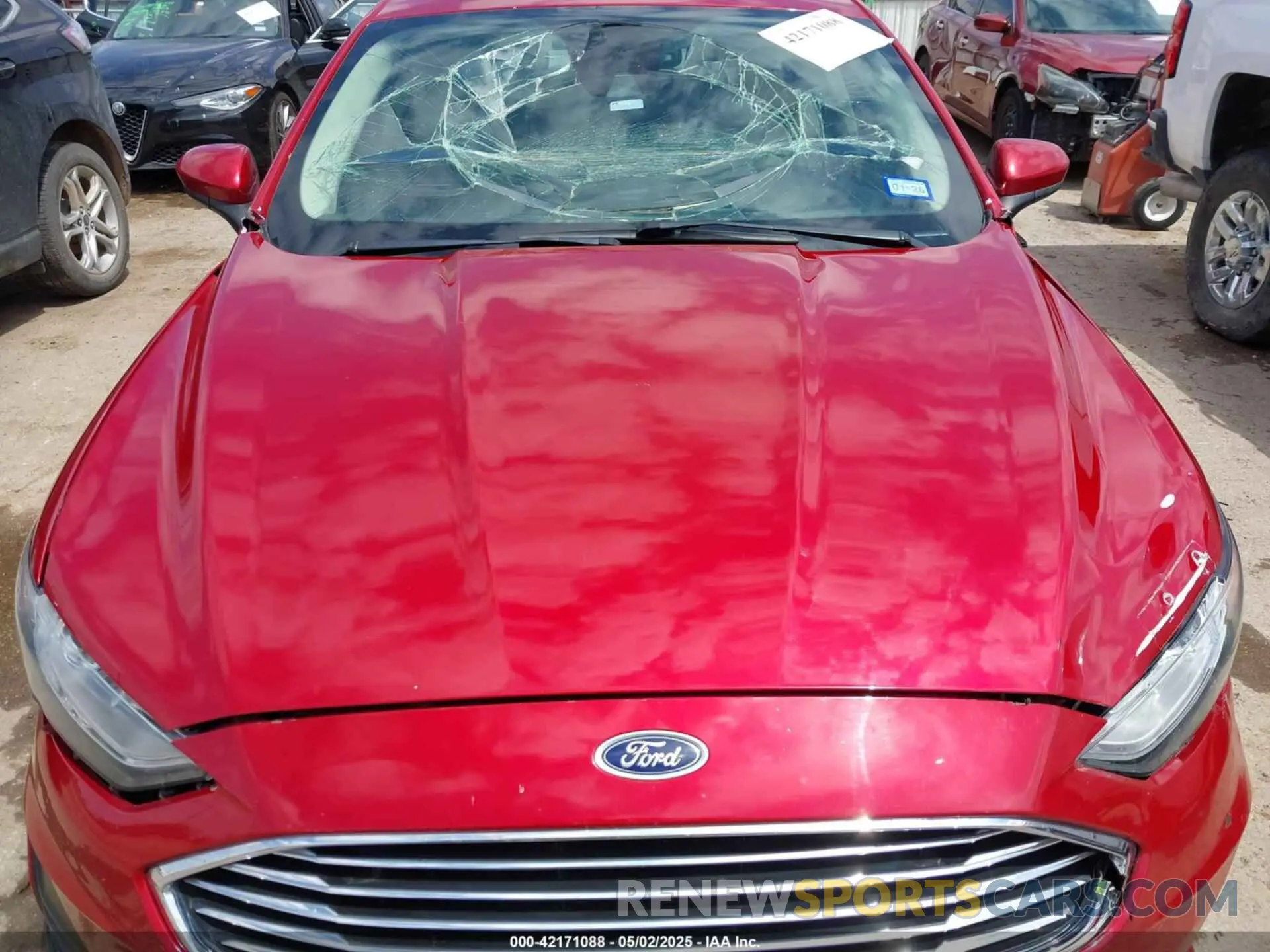 10 Photograph of a damaged car 3FA6P0HD5LR147857 FORD FUSION 2020