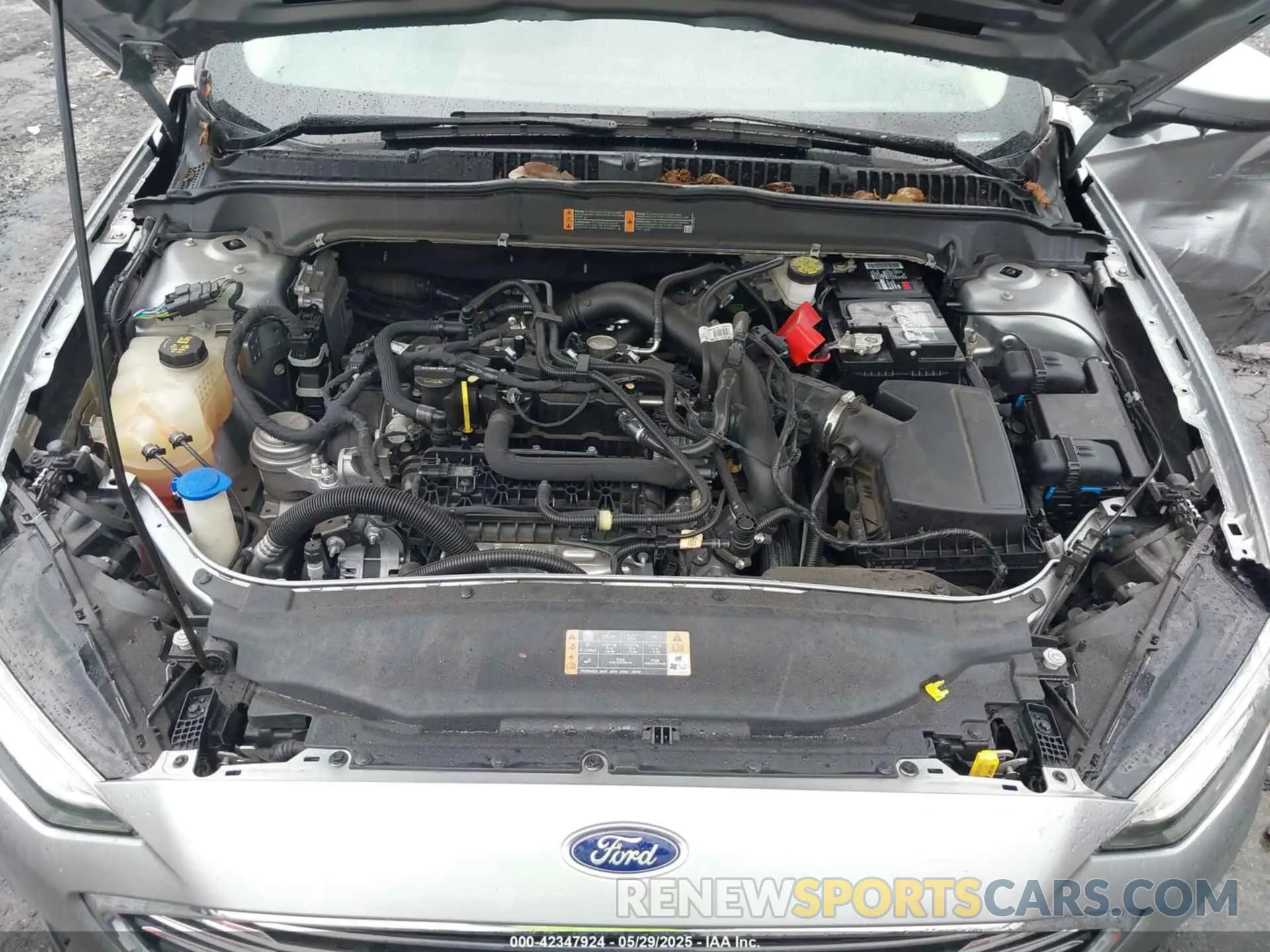 10 Photograph of a damaged car 3FA6P0HD5LR150418 FORD FUSION 2020