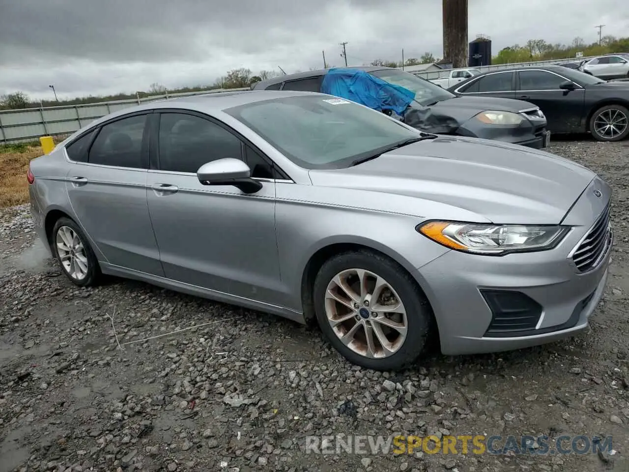 4 Photograph of a damaged car 3FA6P0HD5LR172516 FORD FUSION 2020