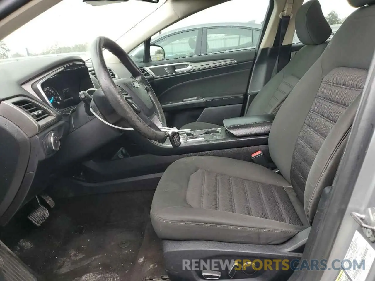 7 Photograph of a damaged car 3FA6P0HD5LR172516 FORD FUSION 2020