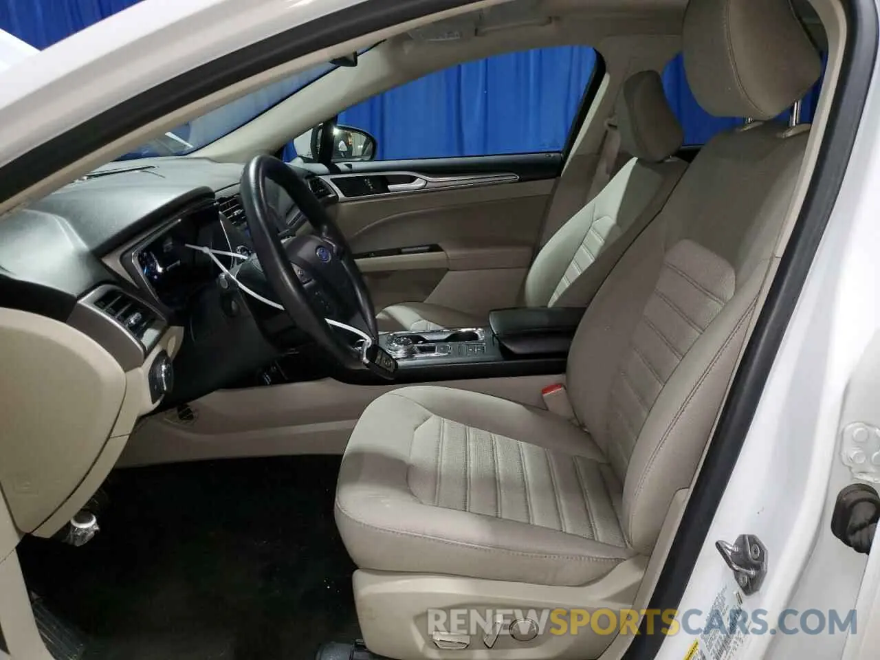 7 Photograph of a damaged car 3FA6P0HD5LR184245 FORD FUSION 2020