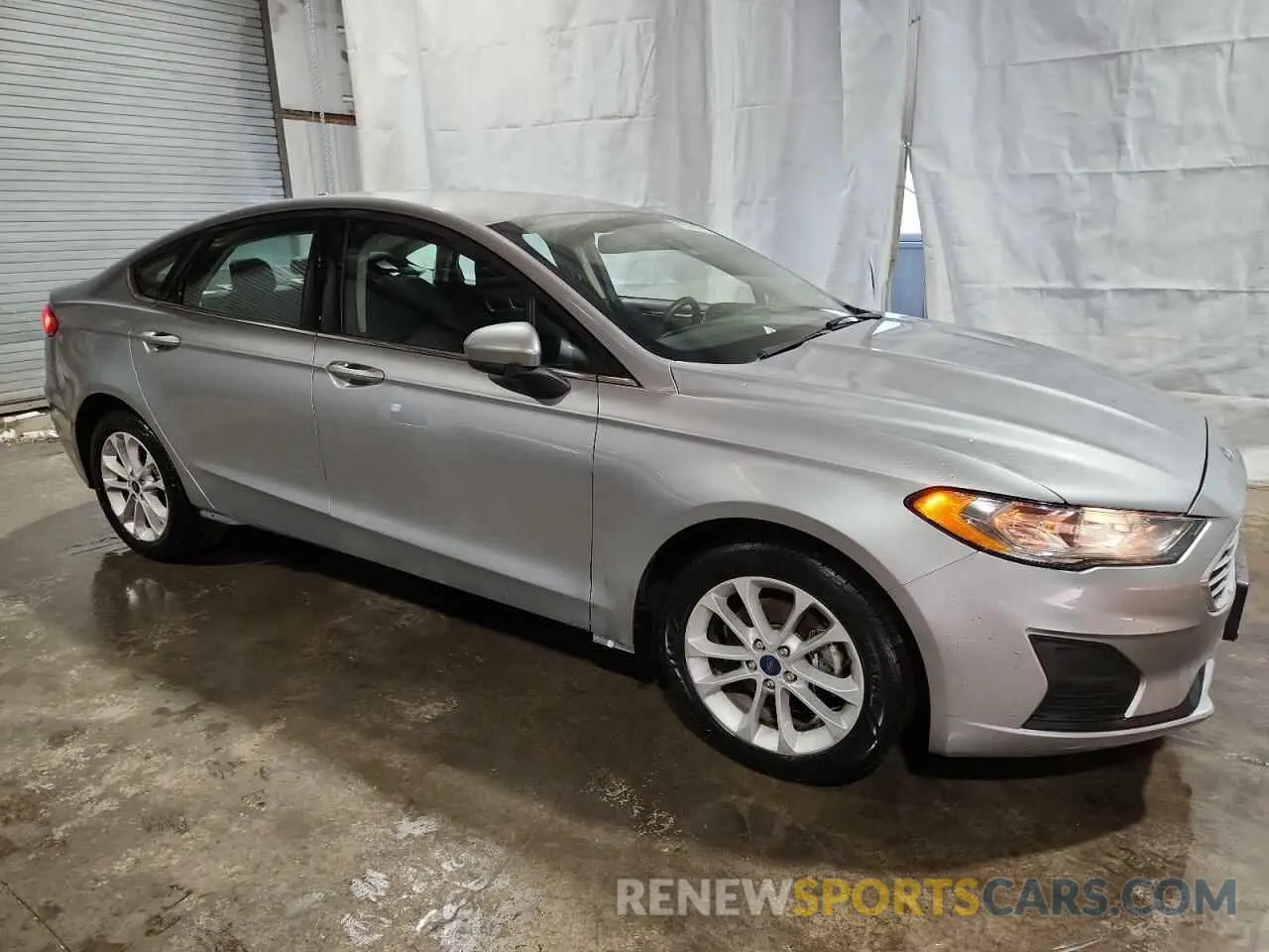 4 Photograph of a damaged car 3FA6P0HD5LR191602 FORD FUSION 2020