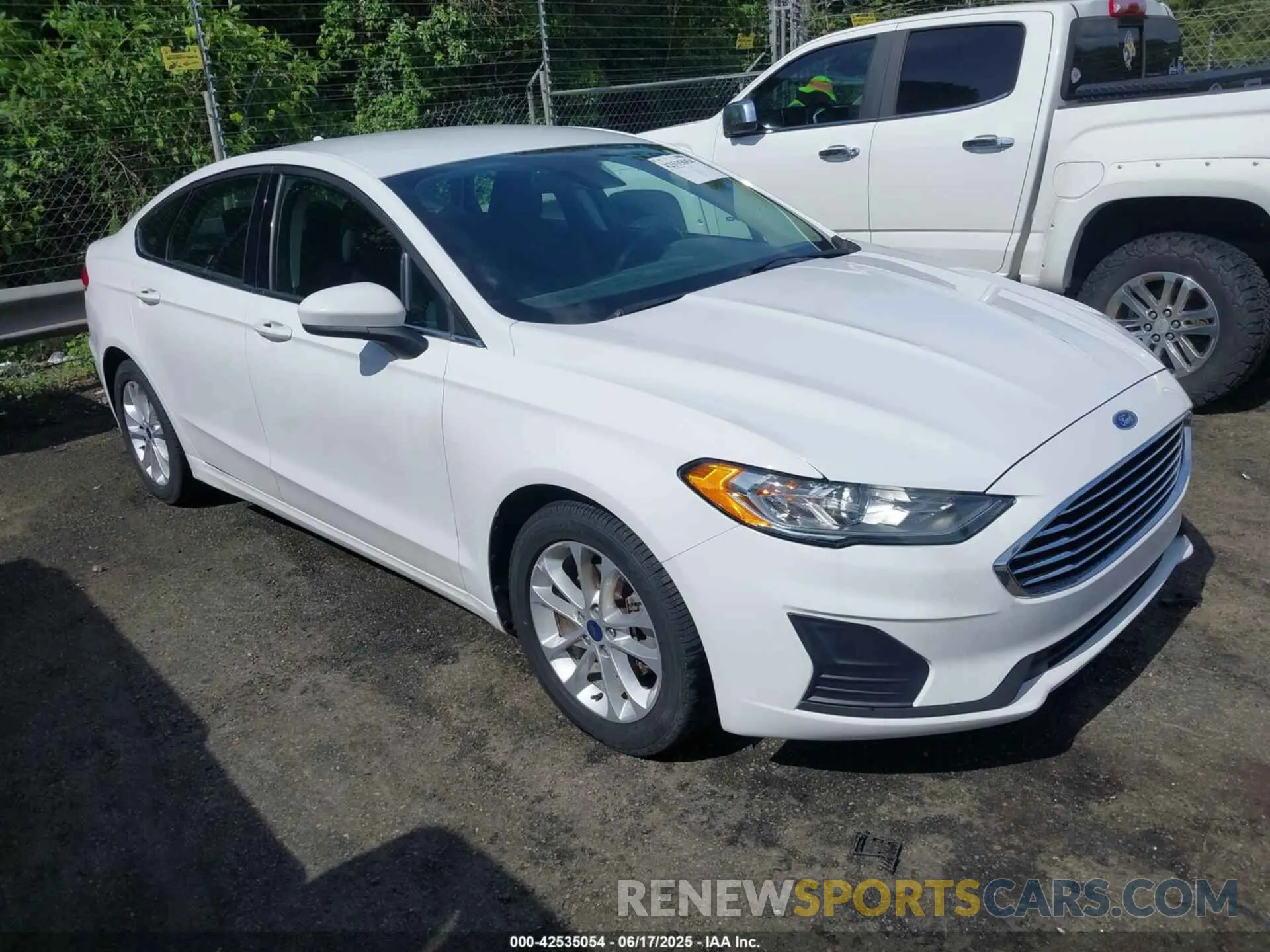 1 Photograph of a damaged car 3FA6P0HD5LR197416 FORD FUSION 2020