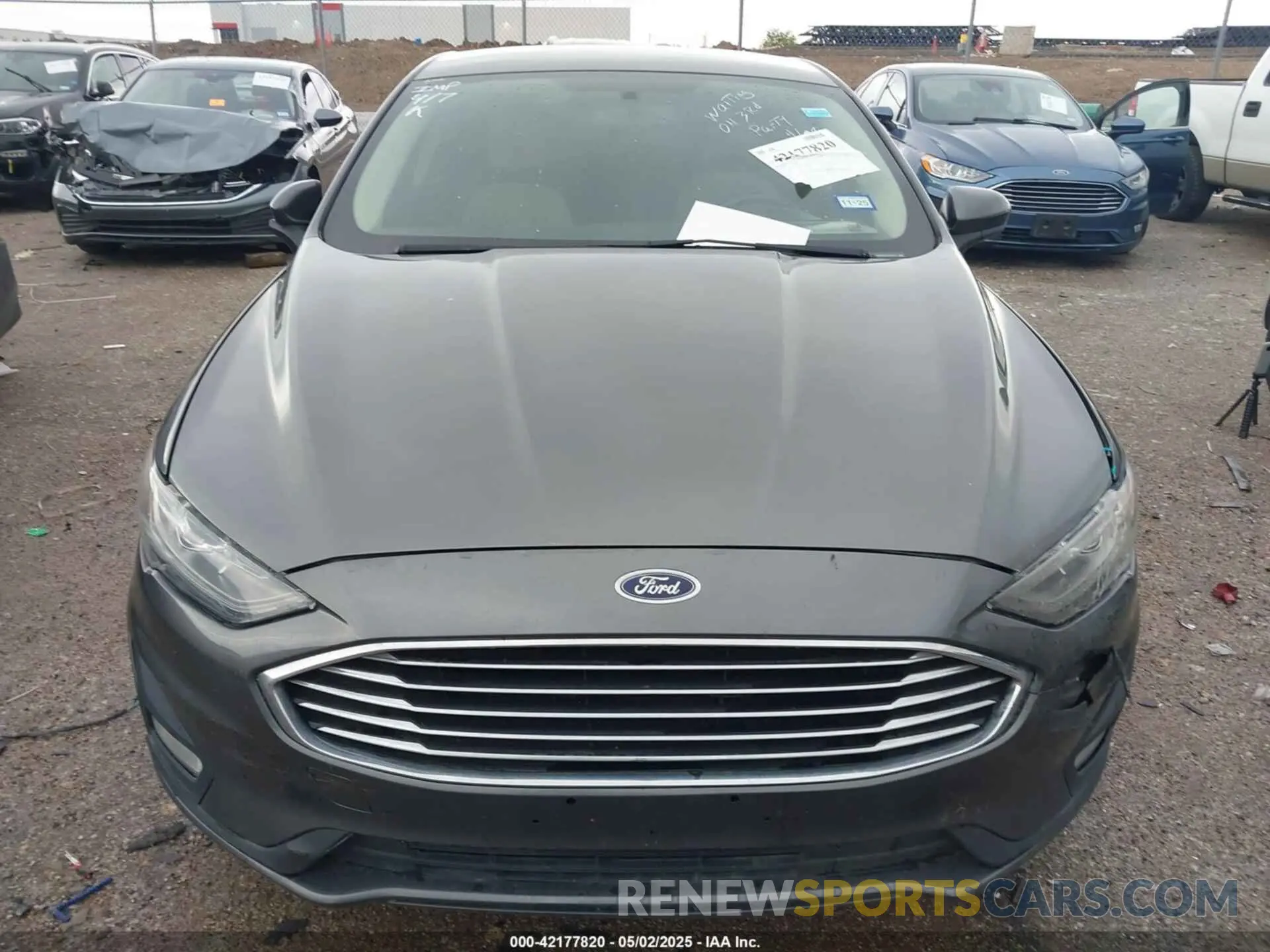 12 Photograph of a damaged car 3FA6P0HD5LR198744 FORD FUSION 2020
