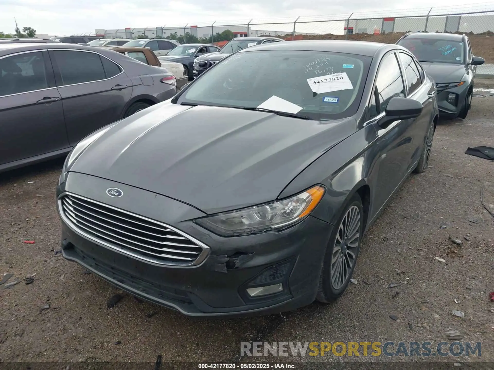 2 Photograph of a damaged car 3FA6P0HD5LR198744 FORD FUSION 2020