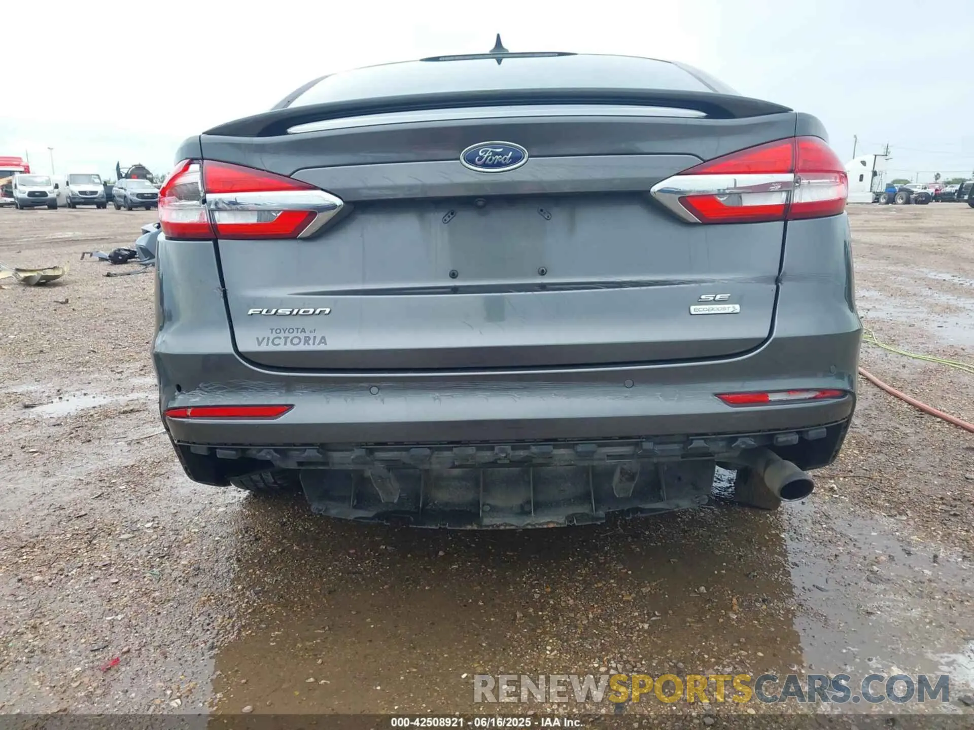 6 Photograph of a damaged car 3FA6P0HD5LR198811 FORD FUSION 2020