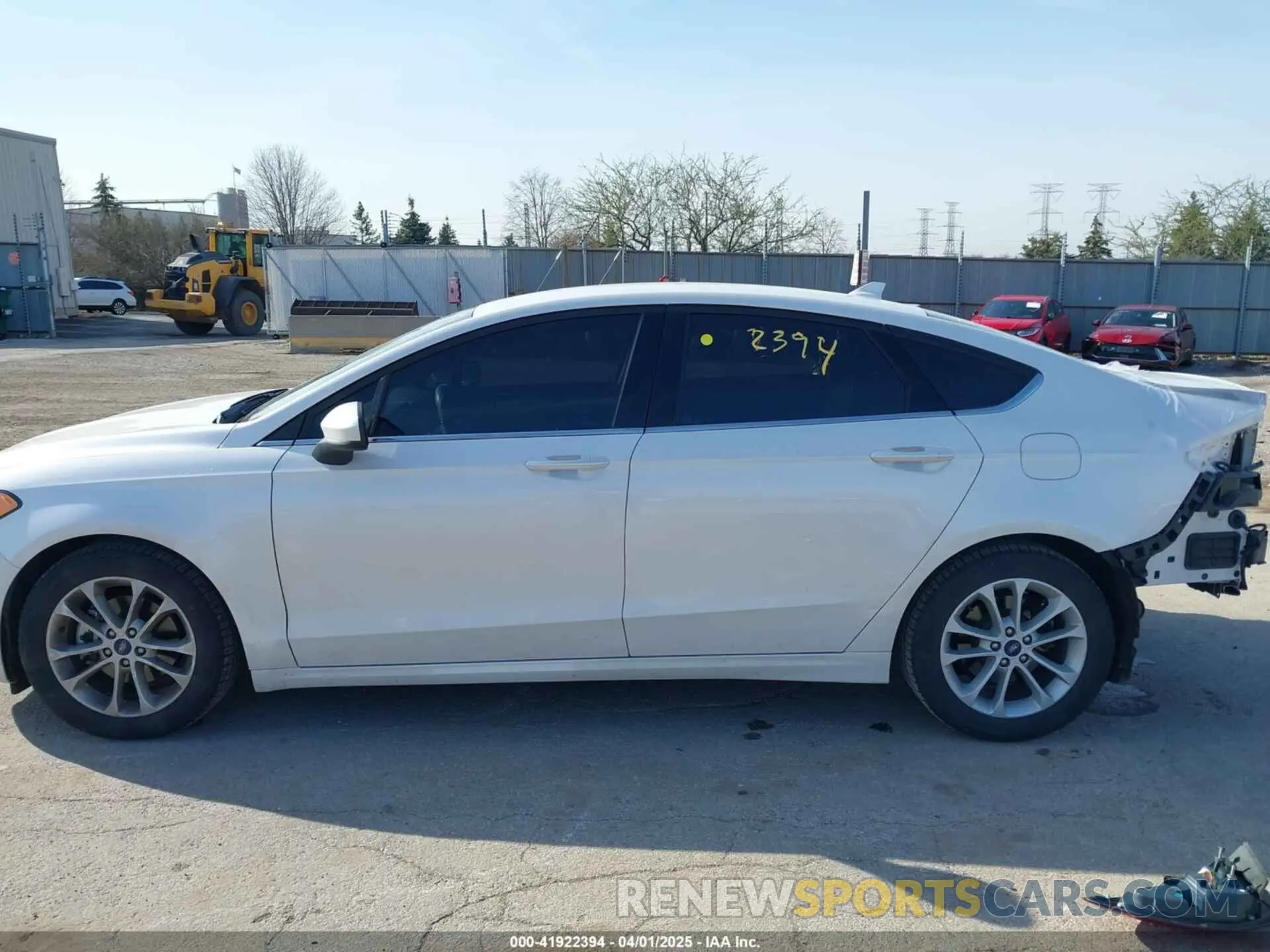 15 Photograph of a damaged car 3FA6P0HD5LR217941 FORD FUSION 2020