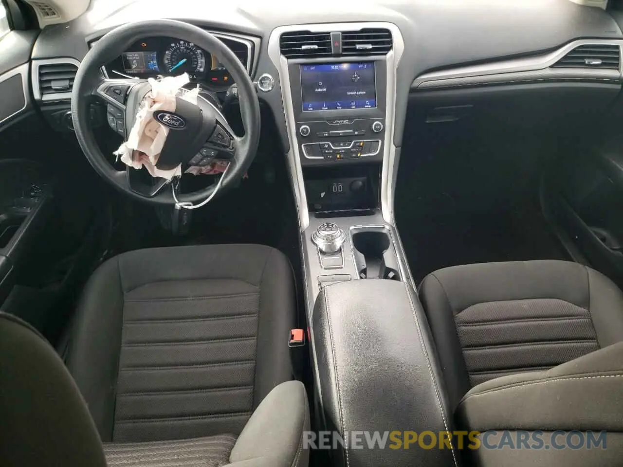 8 Photograph of a damaged car 3FA6P0HD5LR225019 FORD FUSION 2020