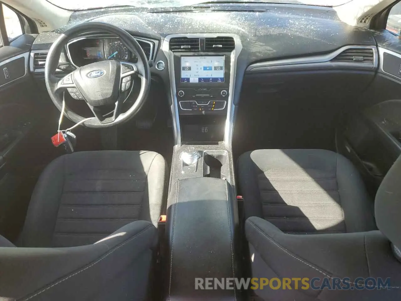 8 Photograph of a damaged car 3FA6P0HD5LR225098 FORD FUSION 2020