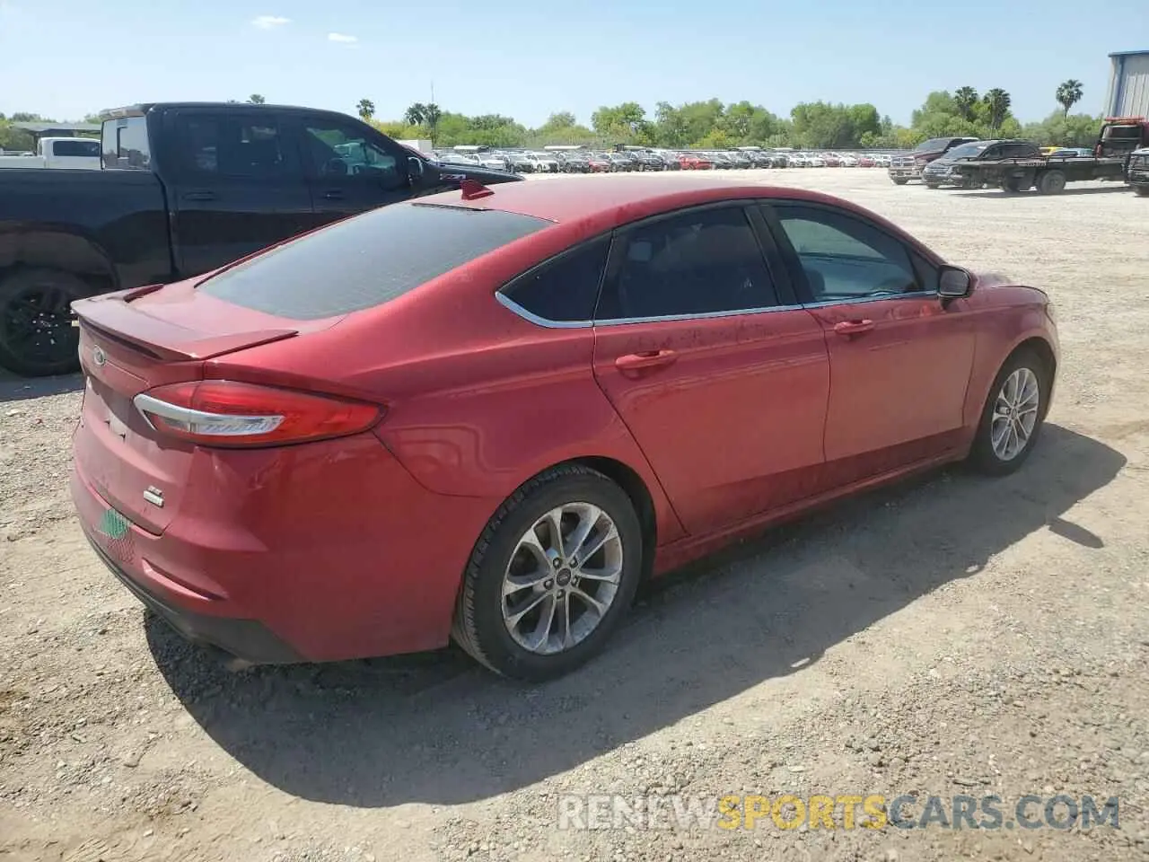 3 Photograph of a damaged car 3FA6P0HD5LR226073 FORD FUSION 2020
